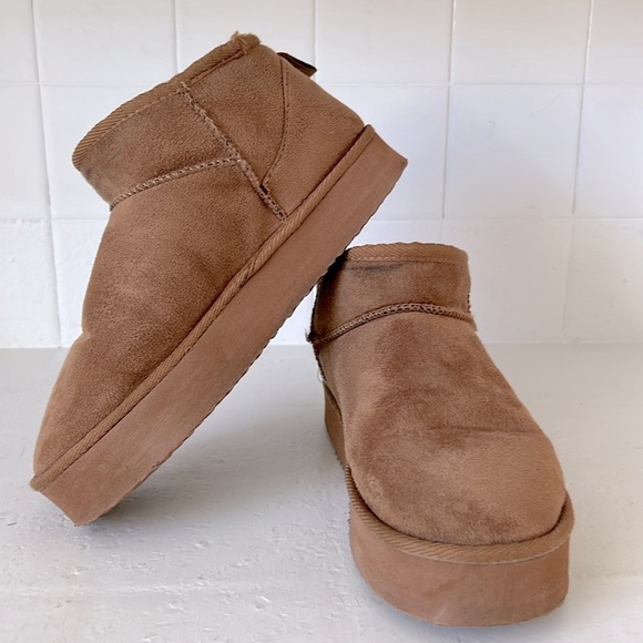 Public Desire Shorty Tan Faux Suede Ultra Mini
Chunky Ankle Boots - Picture 7 of 9